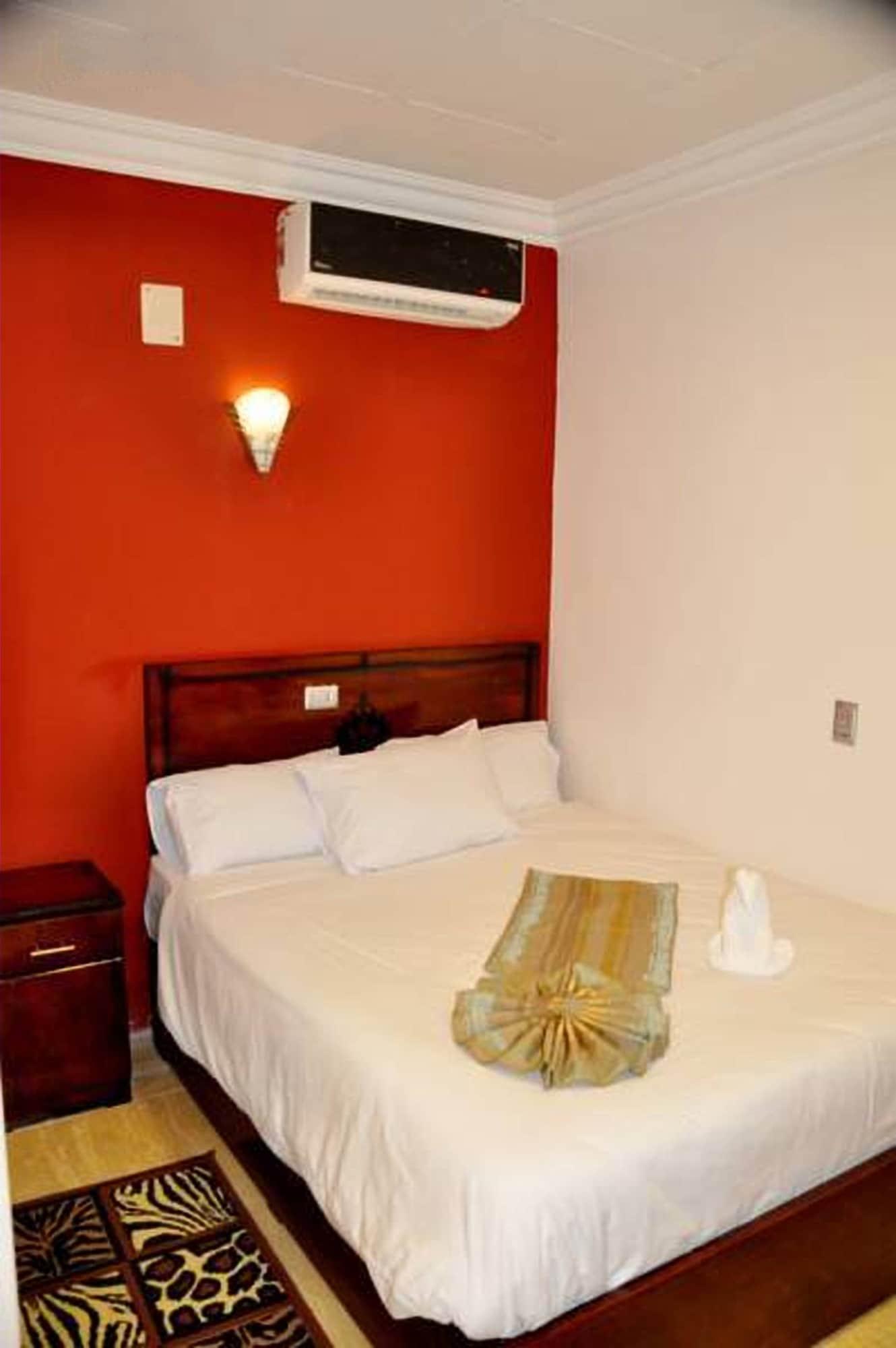 Hotel My 2*